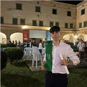 Soy estudiante graduado de batchiller científico con propósito de estudiar en la universidad, me gusta dar clases a niños